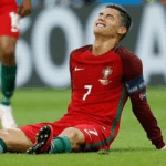 alat-pembantu-cedera-dalam-sepak-bola