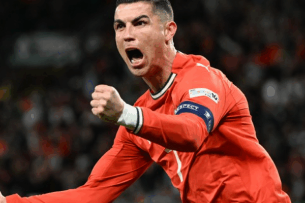 Pemain Sepak Bola Yang Hanya Bisa Penalti