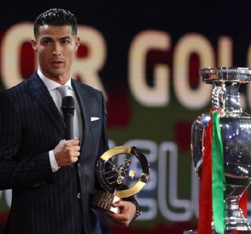 pemain-sepak-bola-tersultan-di-dunia