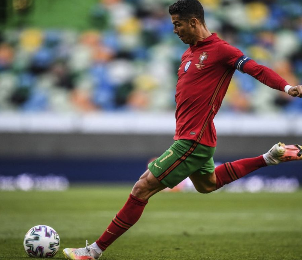 apa-itu-curving-shooting-dalam-sepak-bola