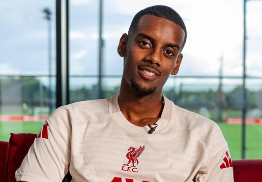 alexander-isak-akan-selalu-menjadi-nomor-2-di-liverpool