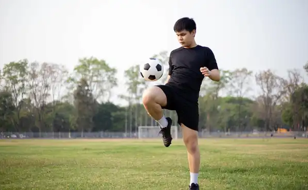 Latihan Fisik Pemain Sepak Bola yang Efektif dan Intens
